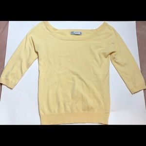 Zara wide-necked sweater! 💛💛💛